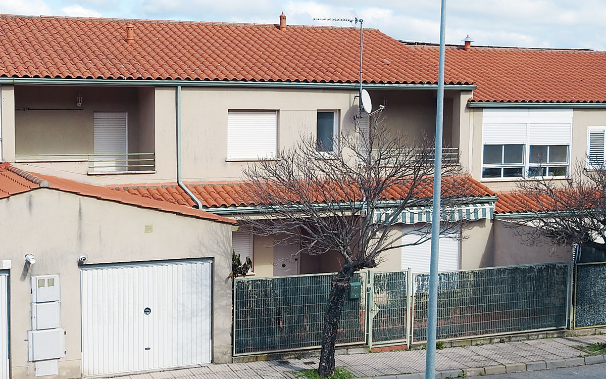 Chalet pareado con garaje | El Nido Inmobiliaria